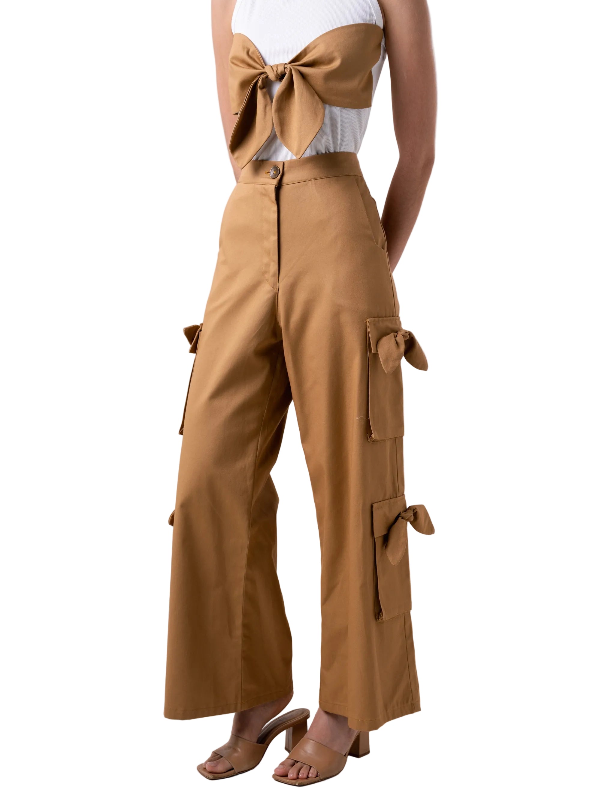 Pant with a high-waisted cargo style, front zipper, and oversized pockets down the leg.