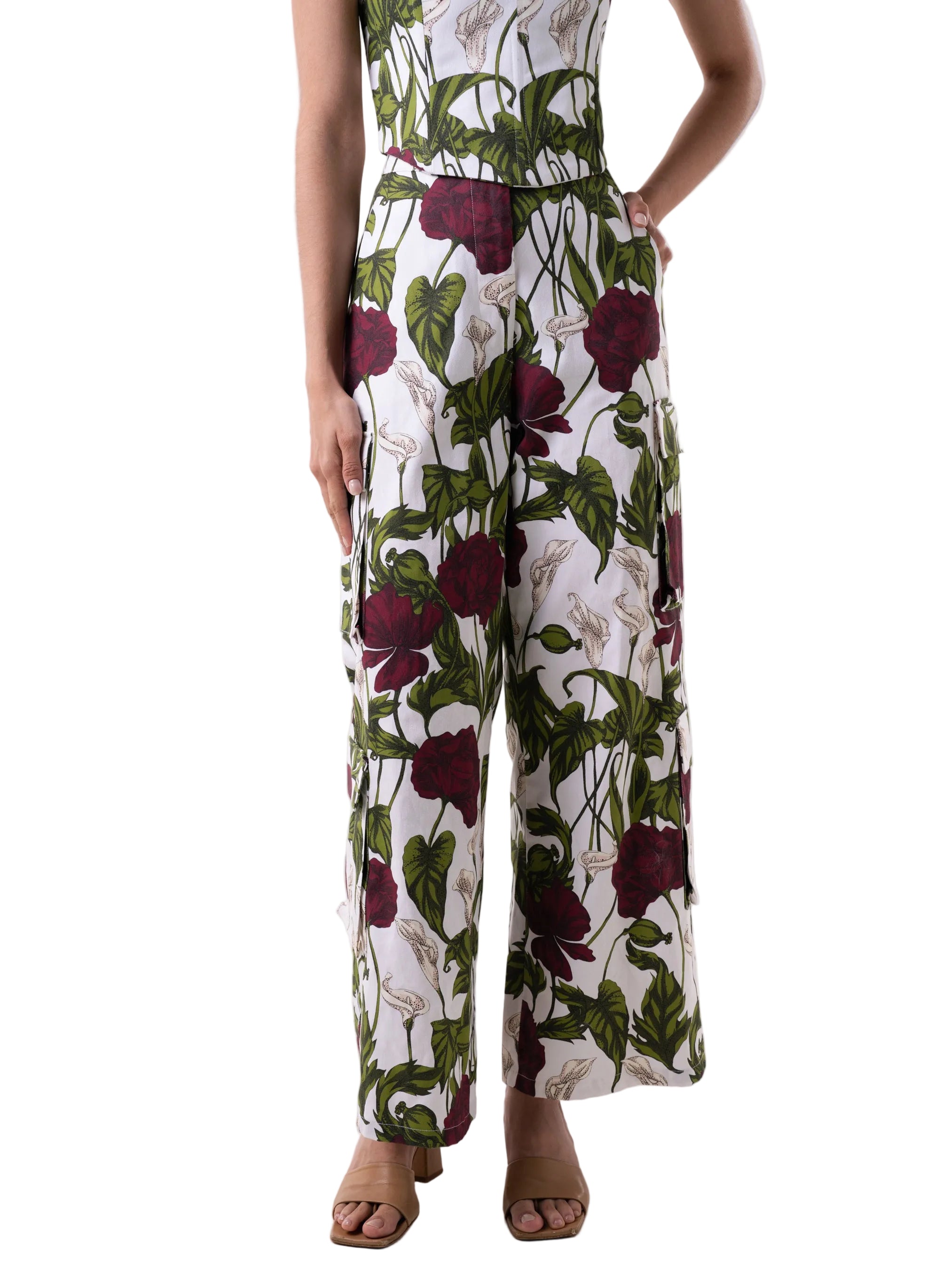 Pant with a high-waisted cargo style, front zipper, and oversized pockets down the leg.