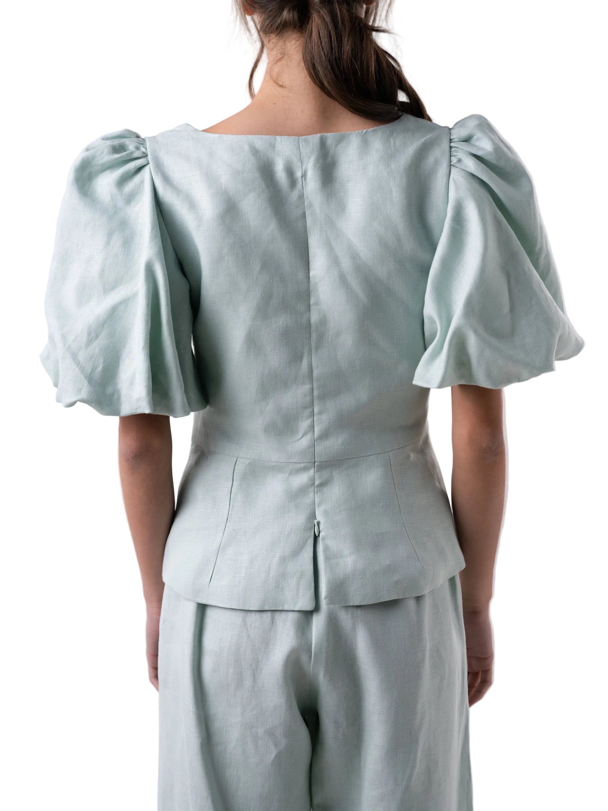 Top with a square neck and puff sleeves, fitted silhouette with front hidden placket closure.